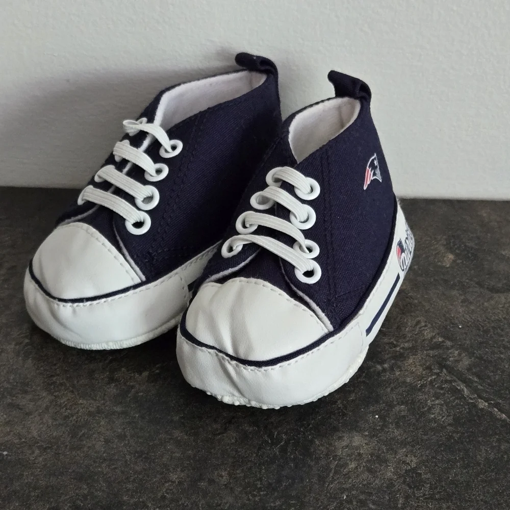 Patriots Baby Shoes Size 0-6 - Navy and White - Picture 2 of 12